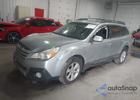 2013 Subaru Outback 2.5I Premium z USA, uszkodzony, nr VIN 4S4BRCCC9D3240895